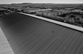 Reportage photo noir et blanc sur un camp de concentration au Chili
