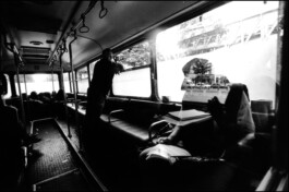 Reportage photo noir et blanc sur les sans domicile fixe vivant dans le métro Parisien. 