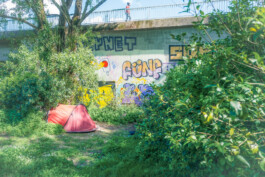 Reportage photo sur les sans domicile fixe au quai des berges à Bordeaux