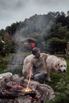 Le portillon des fée, lieu alternatif de vie en dehors du système. 